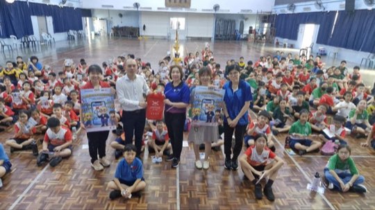 Ts. Lukas J. Tan menyampaikan ceramah kesedaran penipuan di SJKC Chung Hwa Confucian